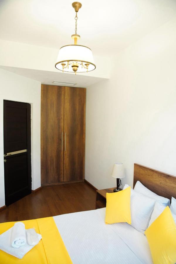 City Center Appartment At Buzand St. Ereván Exterior foto